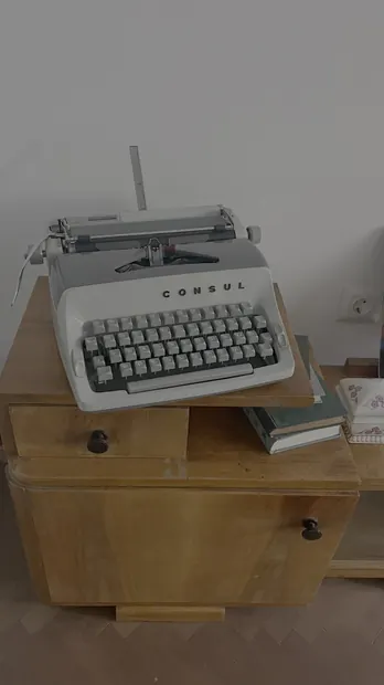 Consul typewriter